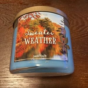 Sweater Weather Candle NWT & FREE SHIPPING